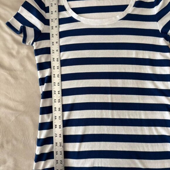 Merona Navy and White Striped Tee. Size L - Picture 5 of 5